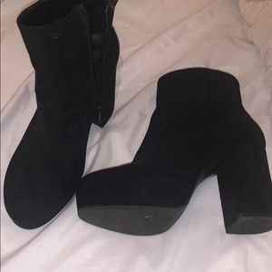 Mossimo black heeled booties, size 7 1/2